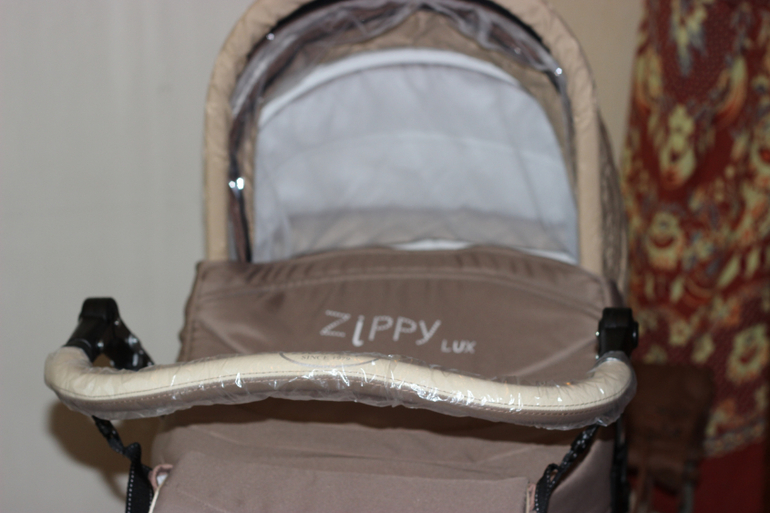 Купили коляску))