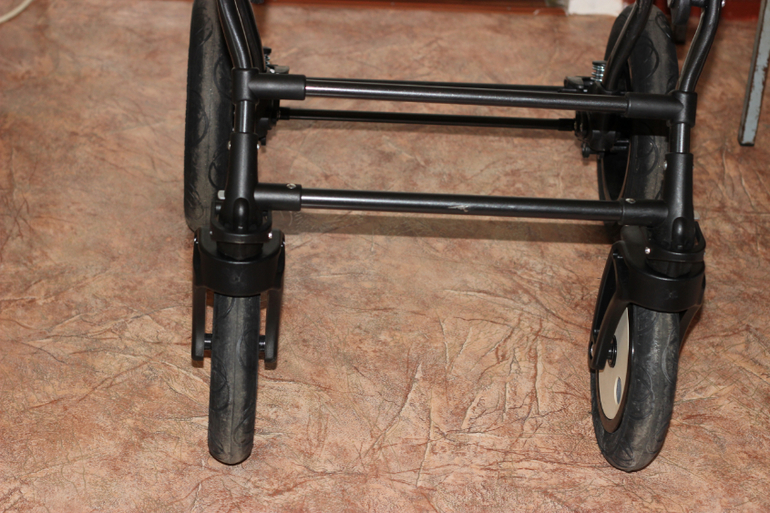 Купили коляску))