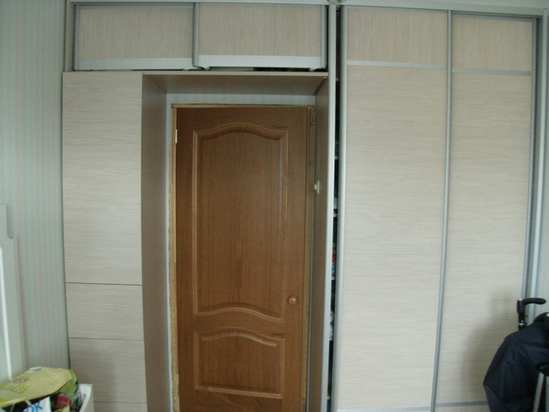 Идея шкафа для маленькой комнаты