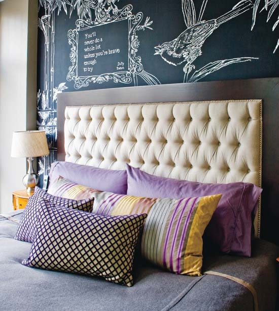 Может кто то знает где найти похожие фотообои или обои?