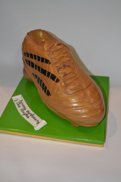 Торт 3D кроссовок