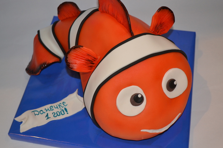 Тортик с героем мультика "В поисках Немо"