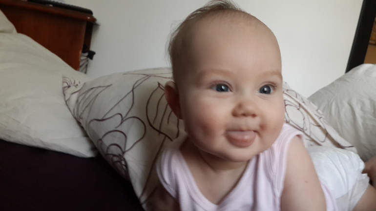 Арине сегодня полгодика!