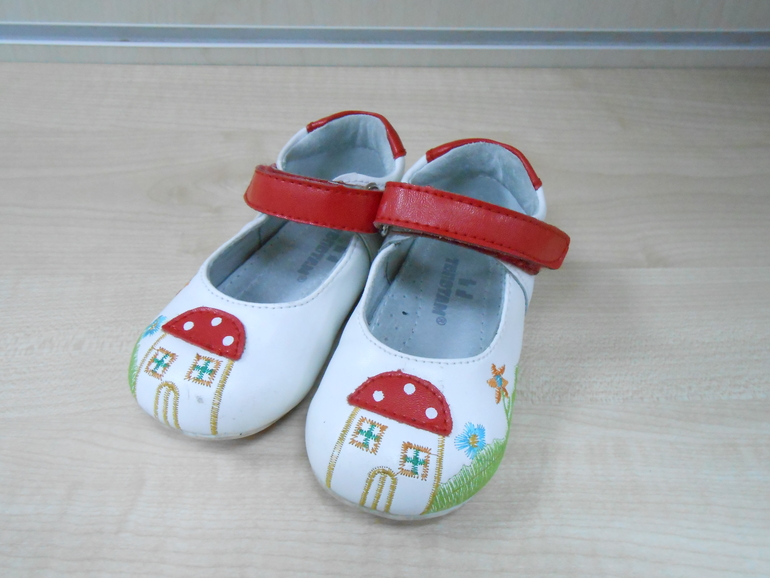 Обувь на девочку в хорошем состоянии от 90 рублей!!!