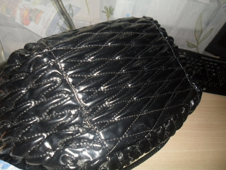 Две модные сумки 250 рэ