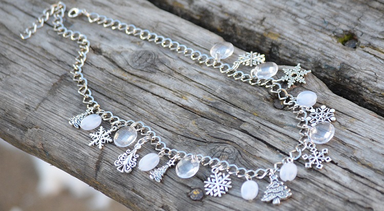 2 зимних украшения на шею