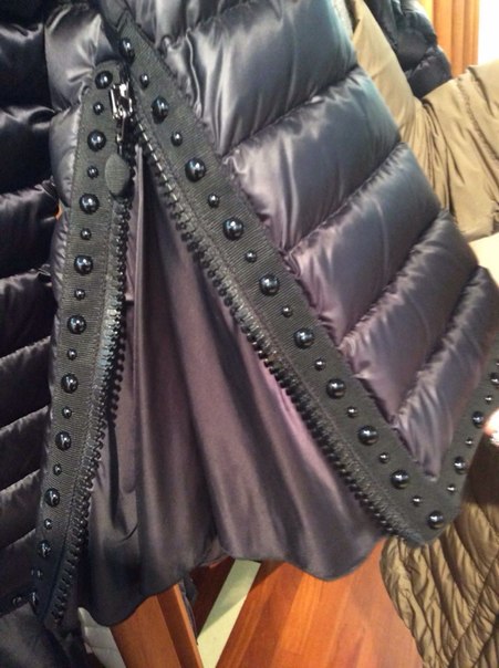 Moncler со скидками на заказ!Женское))