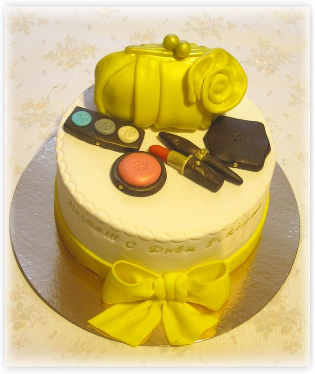 Косметичка для 17-летней девушки