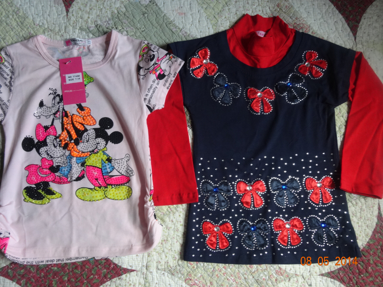 Д/девочки одежда .