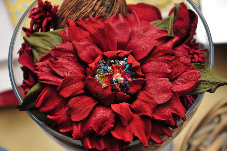 УКРАШЕНИЯ ИЗ КОЖИ