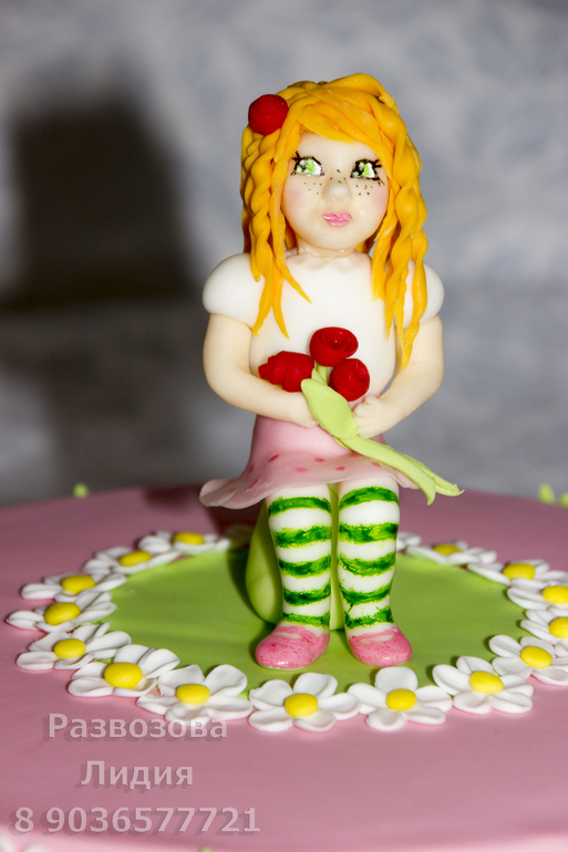 Девочке на годик.