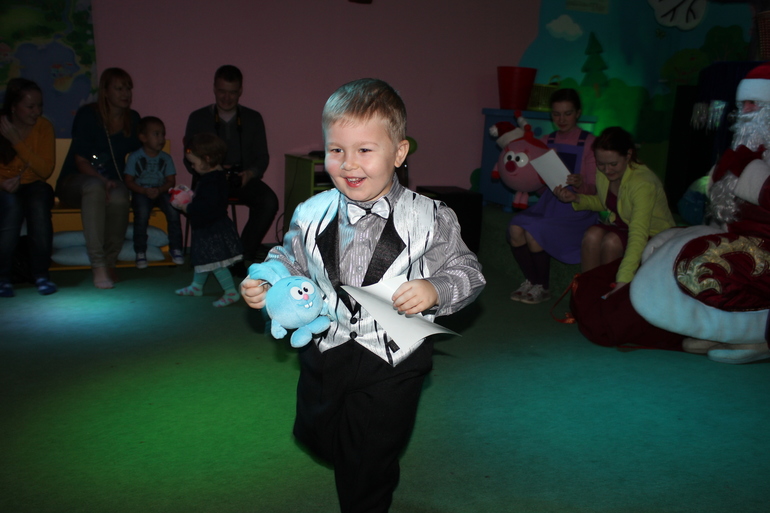 Новогодняя елка в театре "Смешарики"!