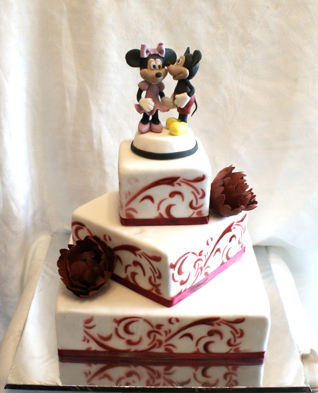 Выкладываю сразу много тортиков)