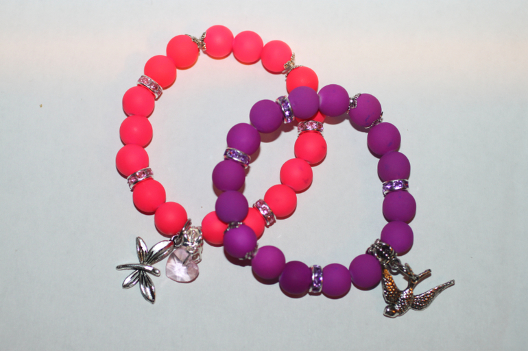 Радужные браслеты