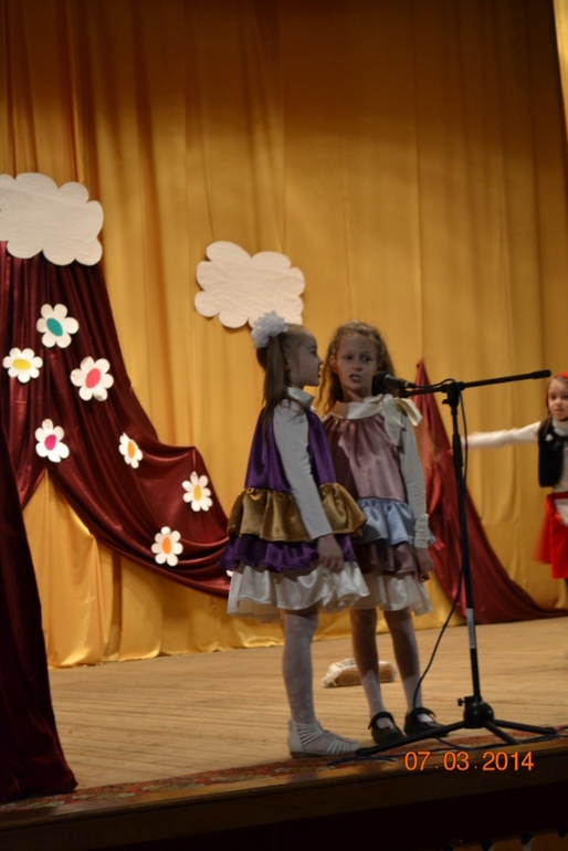 Как дети отмечали 8 марта