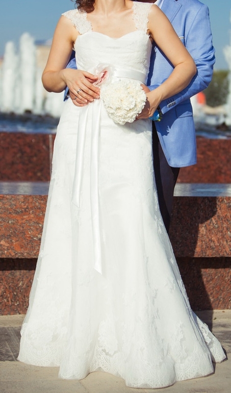 Свадебное платье в идеале от Н.Романовой, р-р 44-46, кружевное