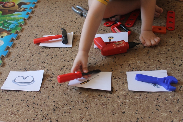 Шичида для малышей. Занятие "Инструменты".