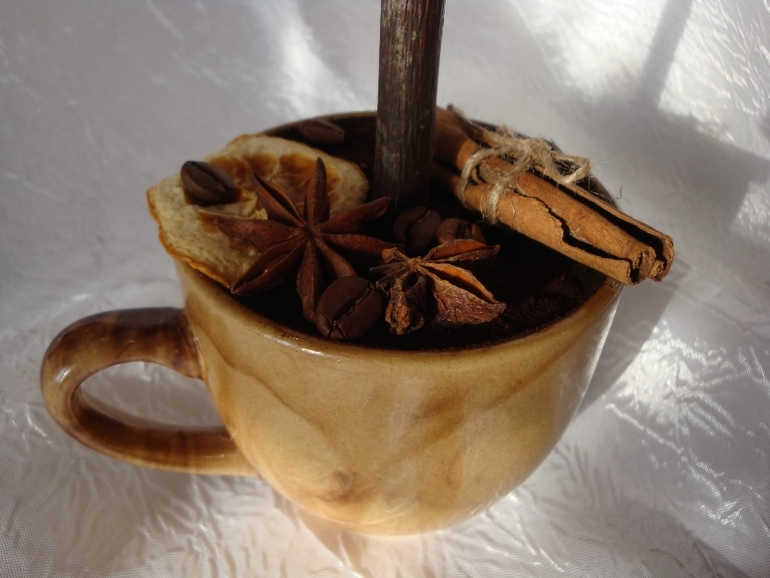 Кофейные топиарии. Подготовка к 8-му марта продолжается (много фото)