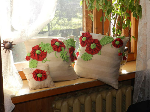 Декоративные подушки на диван или кресло