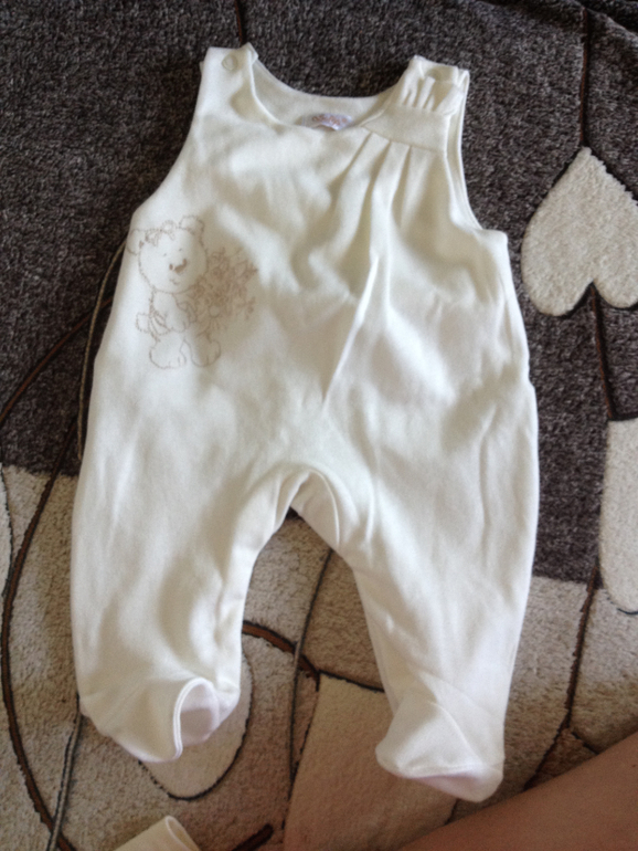 Девчонки оцените, как вам? купили на выписку, не очень люблю все эти кружавчики, да и розовый цвет тоже, решили айвори! Не простовато ли?