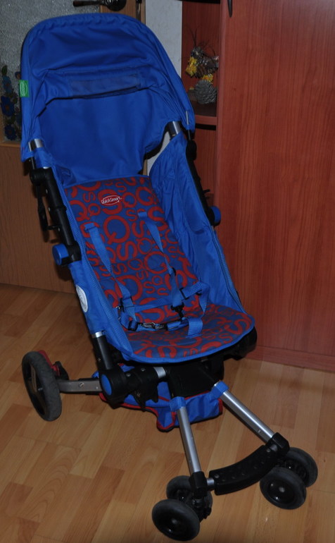 Продается коляска для путешествий quicksmart stroller