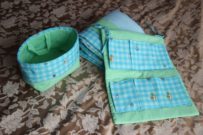 Набор для детской с лоскутным одеялом (ручная работа)