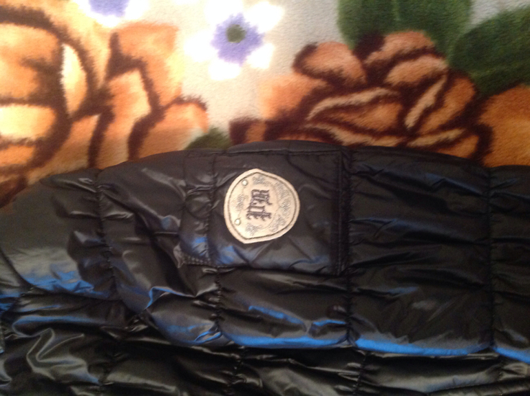 Куртка (италия) размер М. Цена 1.500р