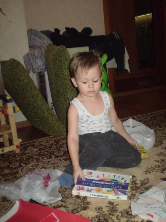 Мы  с  подарочком к 8 марта)))