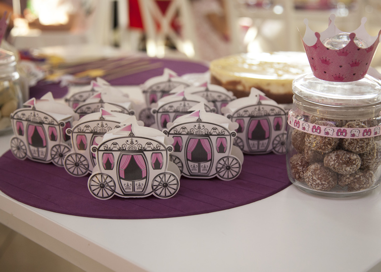 4 годика: праздник для Принцесс)