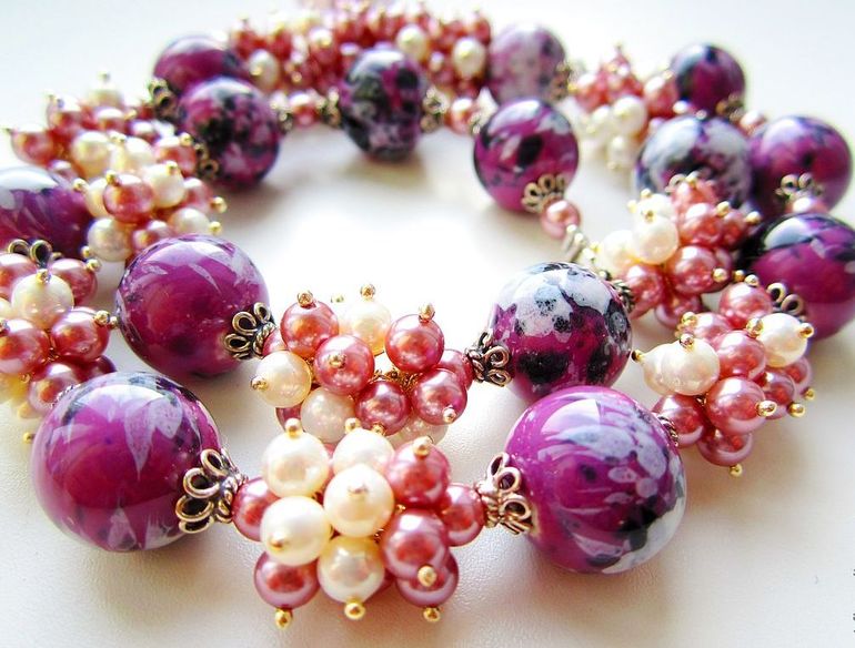 Яркие бусики!!!!!