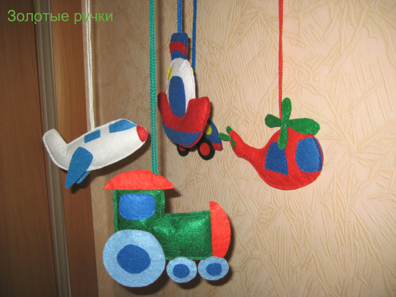 Мобиль в детскую кроватку