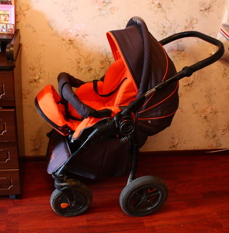 продам коляску zippy 2 в 1 оранжевая 7000р