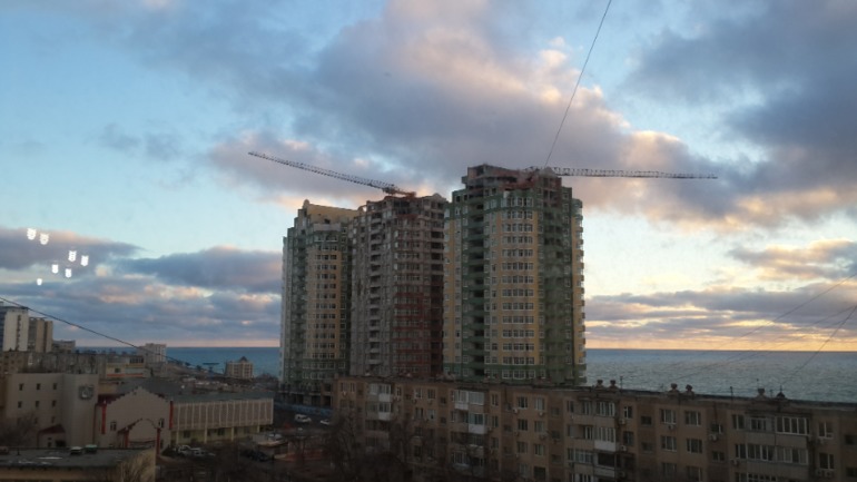 Не перестает поражать. ....вид из окна...