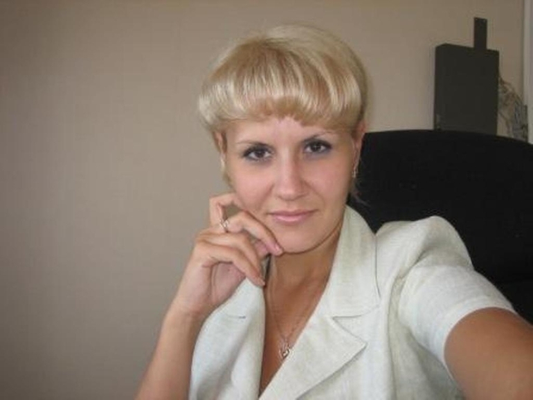 И все таки блонд...