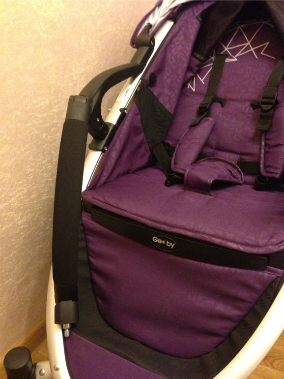 Прогулочная коляска Geoby