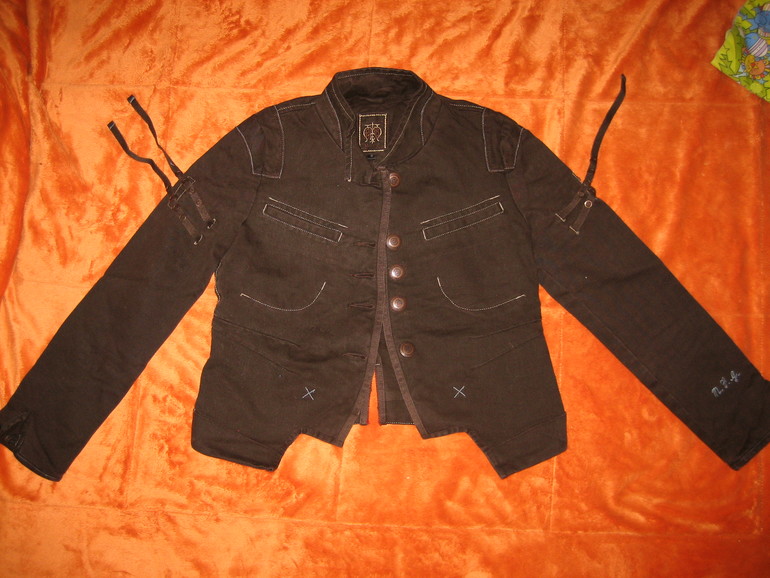 Коктельное платье на миниатюрную девушку