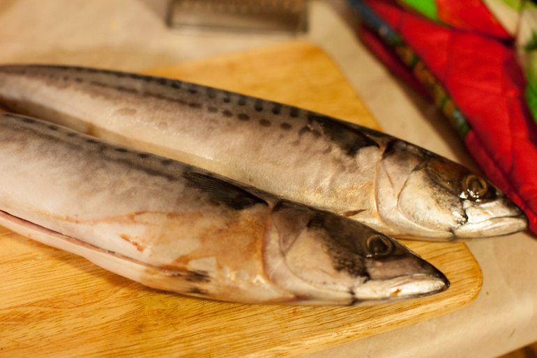 Скумбрия, запеченная в фольге