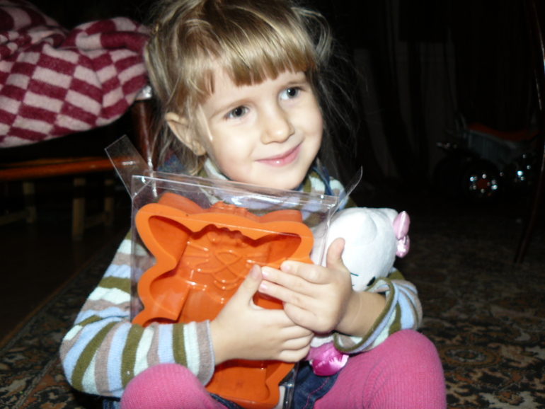 А мы свою посылочку еще вчера получили