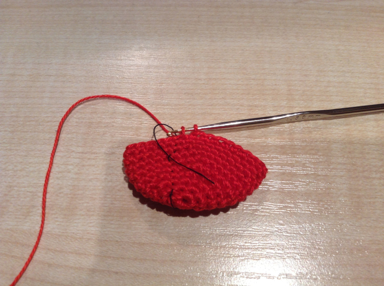 Обвязка яйца от киндера.