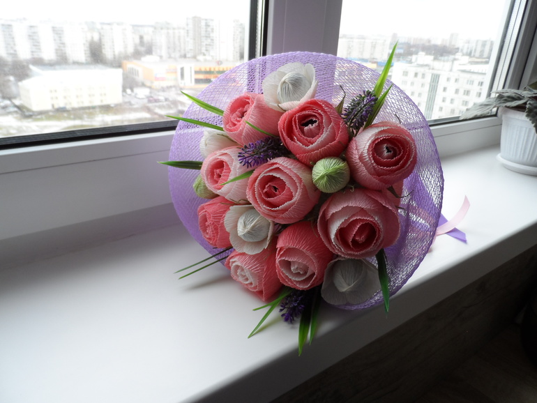 Первые английские розы....