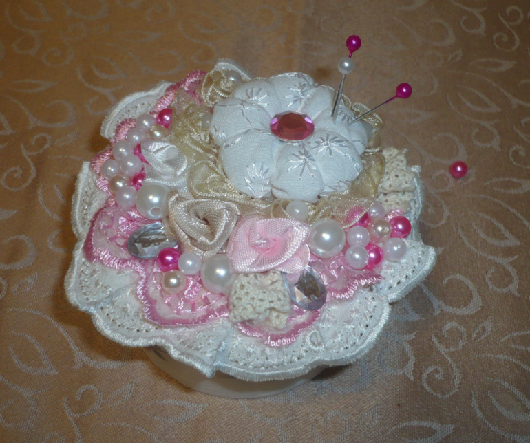 Шкатулка-игольница "Розовое настроение"