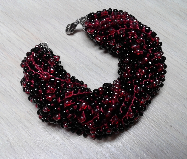 Что на руке зимой и летом? Порадую себя браслетом ))