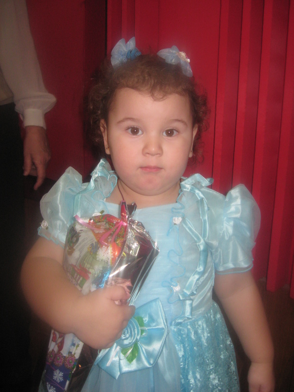 Первый раз ходили на ёлку!!!