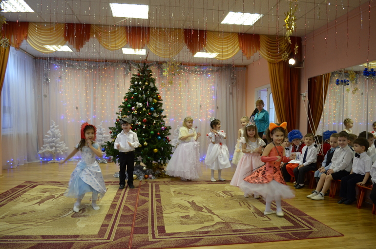 Утренник в саду у Кристины))