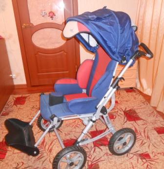 Продам детскую инвалидную коляску