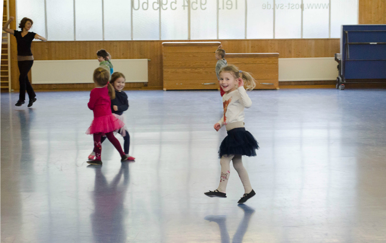 На танцах и после