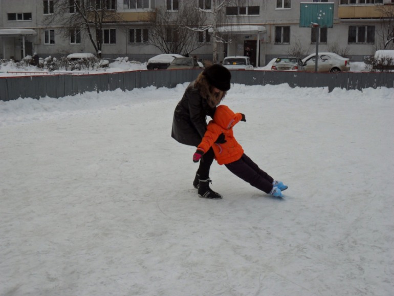 гелька и коньки