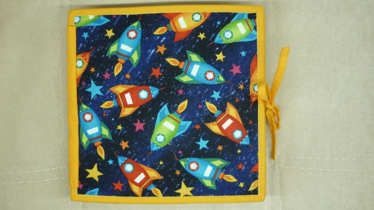 Яркая развивающая книжка!