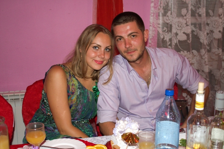 посоветуйте как лучше!?с челкой или без? каре или нет!???