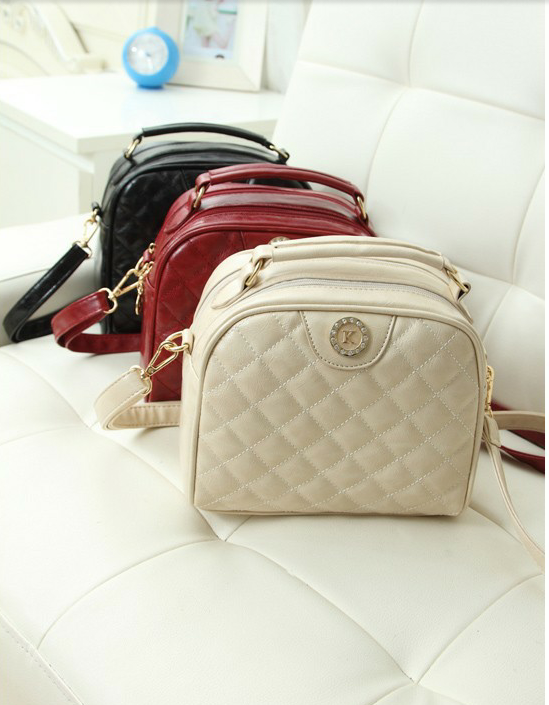 сумки с 2-мя отделениями, цена 790 руб! сразу на ваш адрес!